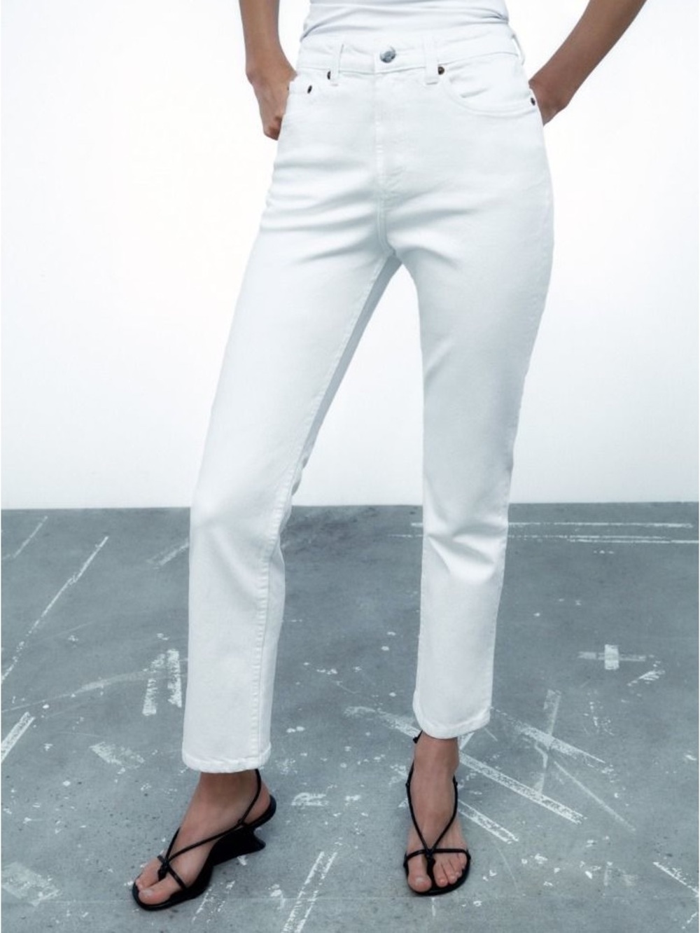 NWT ZARA STOVE PIPE WHITE HIGH RISE ANKLE LENGTH JEANS US6